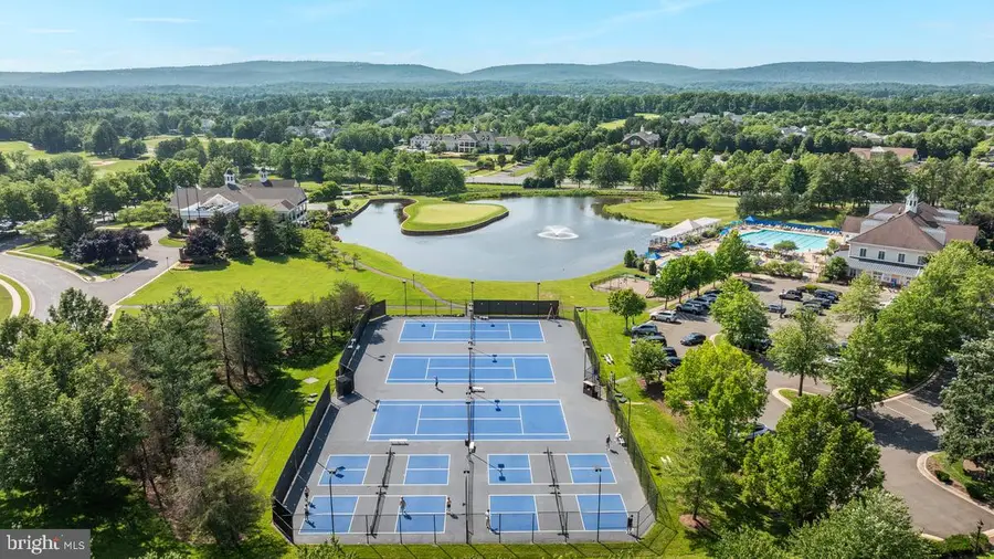 5589 Tournament Dr, Haymarket, VA 20169 - #2
