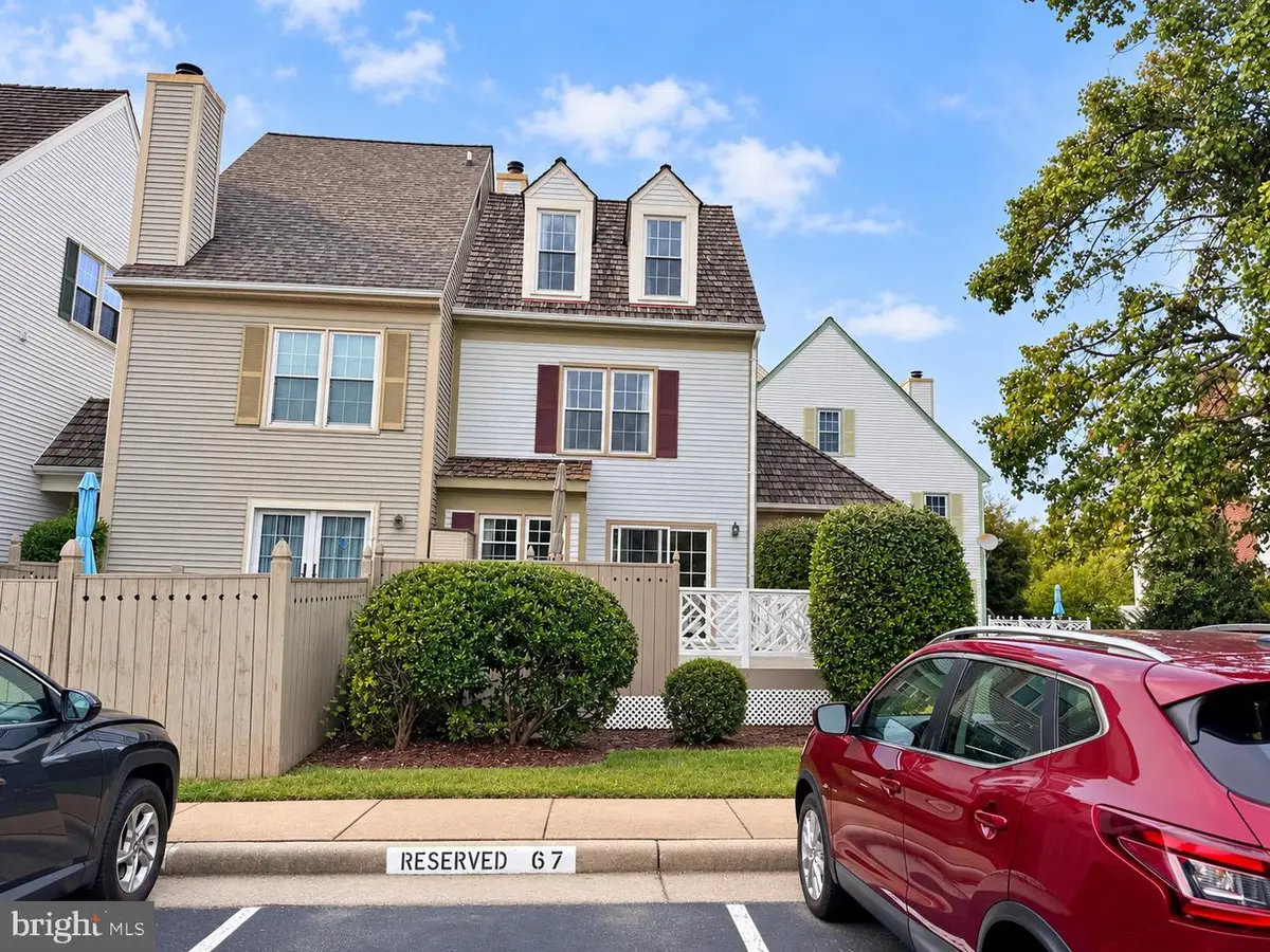12839 Mill Brook Ct, Woodbridge, VA 22192 - #1