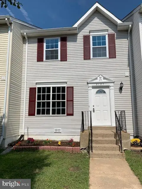 2127 Fort Donelson Ct, DUMFRIES, VA 22026