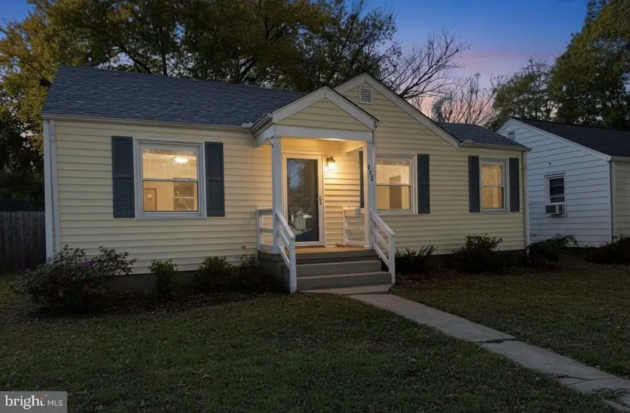 912 Forest View Dr, Richmond, VA 23225 - Image #2