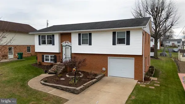 138 First St, BROADWAY, VA 22815