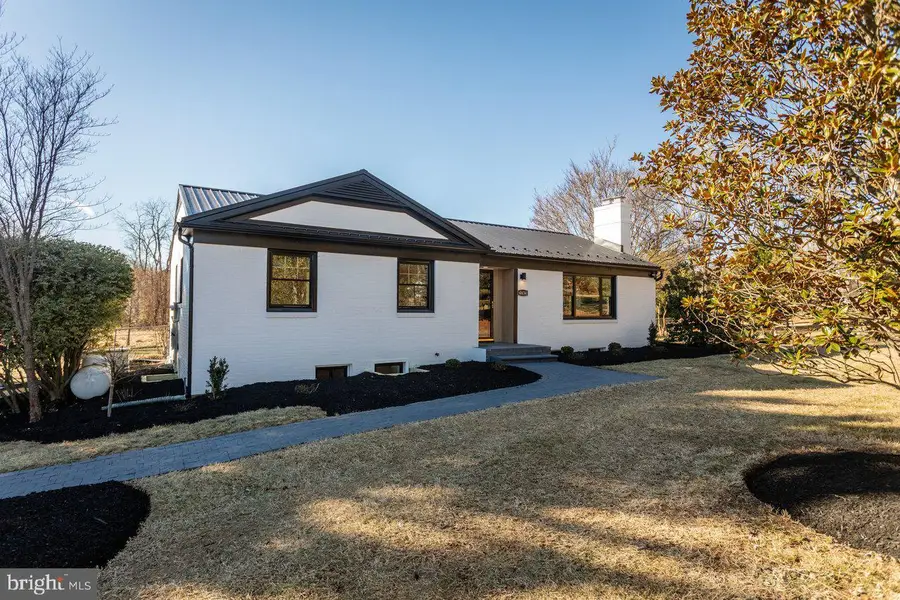 4634 Shen Lake Dr, Massanetta Springs, VA 22801 - Image #2