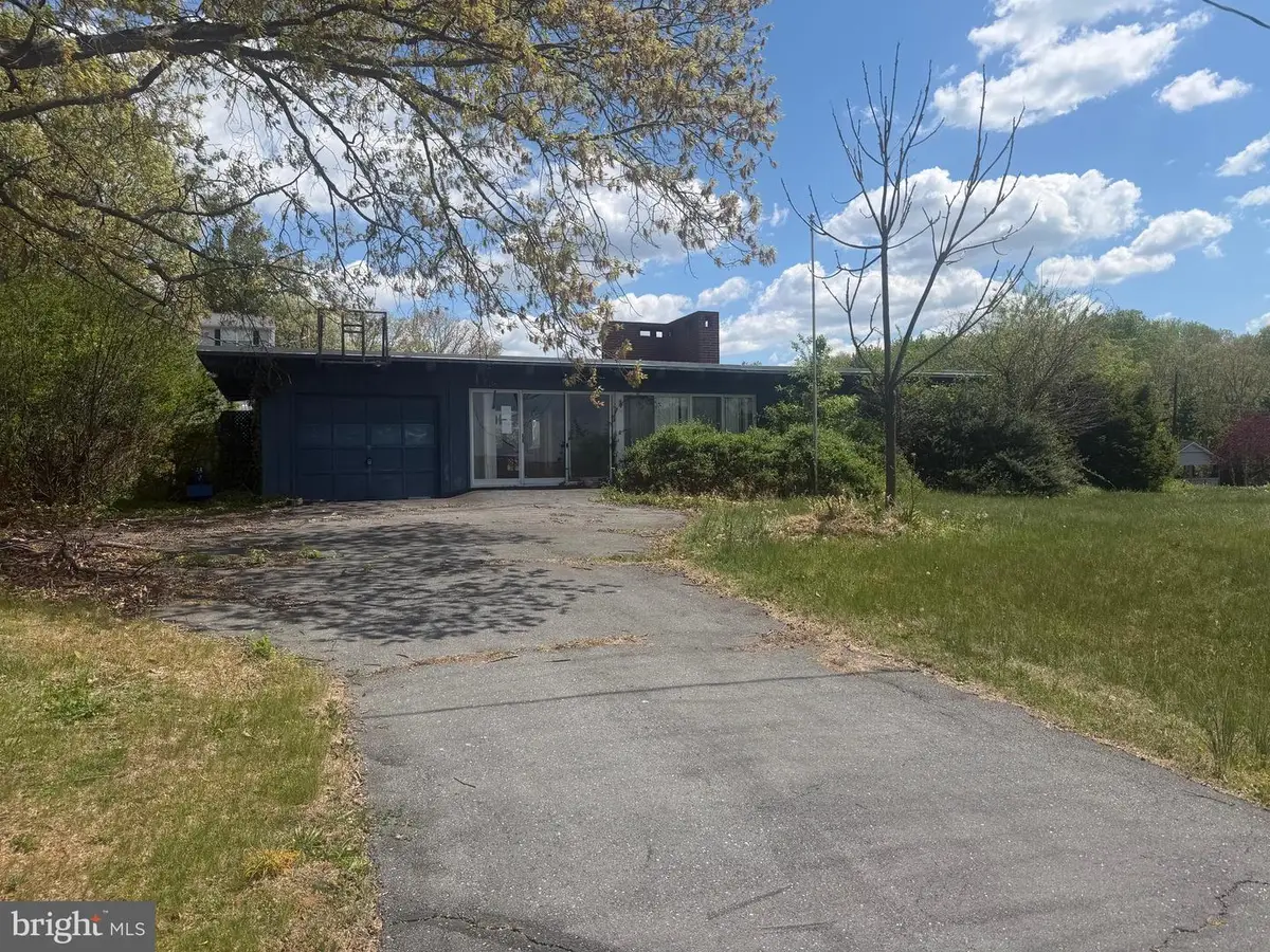 502 Chestnut Ave, Elkton, VA 22827 - #1