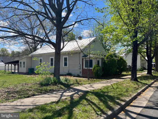 203 Sixth St, GROTTOES, VA 24441