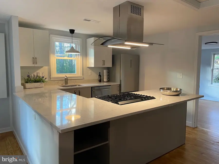 240 Whorton Hollow Rd, Castleton, VA 22716 - Image #3