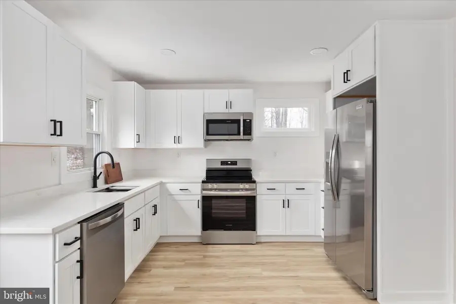 139 Nez Perce Way, Chester Gap, VA 22623 - Image #2