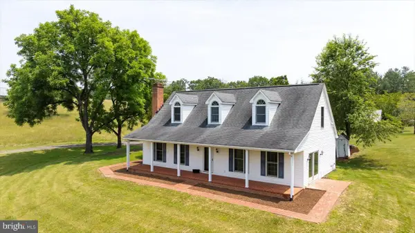 274 Aaron Mountain Rd, CASTLETON, VA 22716