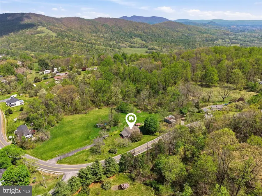 115 Chester Gap Rd, Chester Gap, VA 22623 - #2