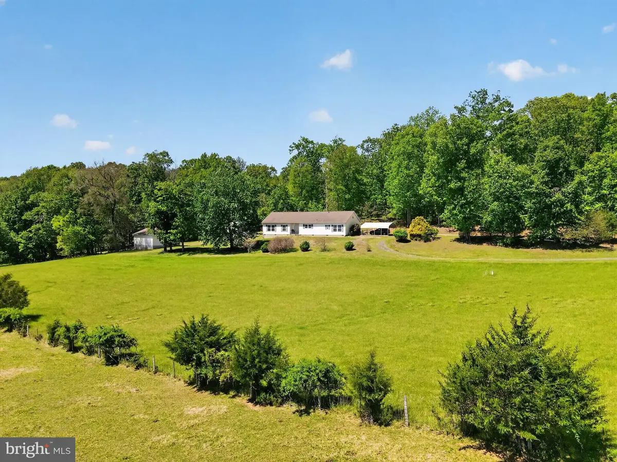 178 Lizzie Mills Rd, Castleton, VA 22716 - #1