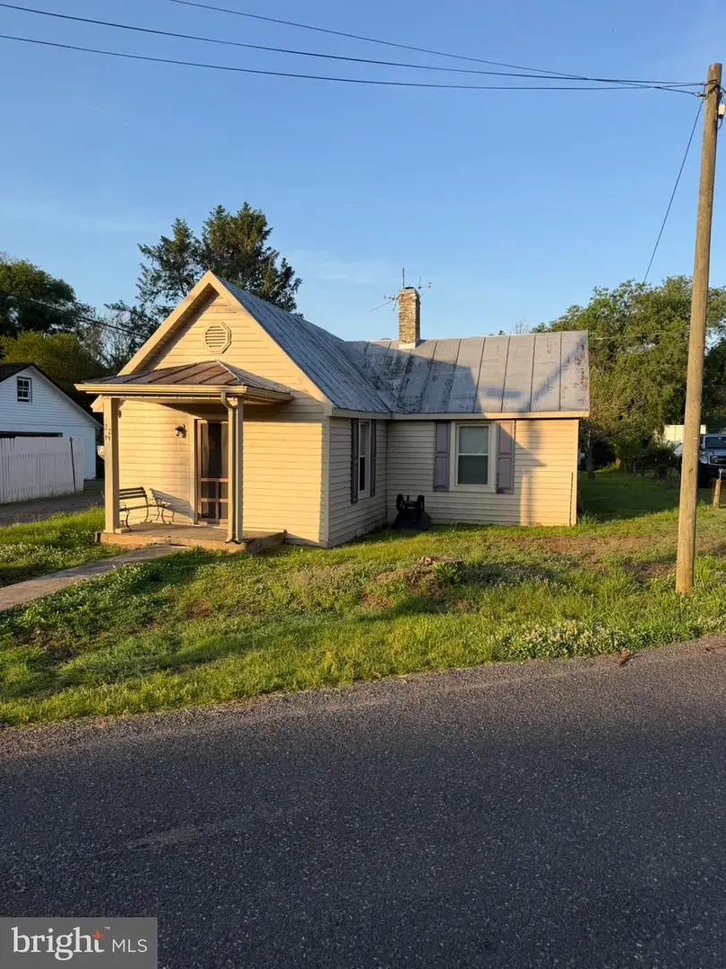 22 Water St, Sperryville, VA 22740 - #1