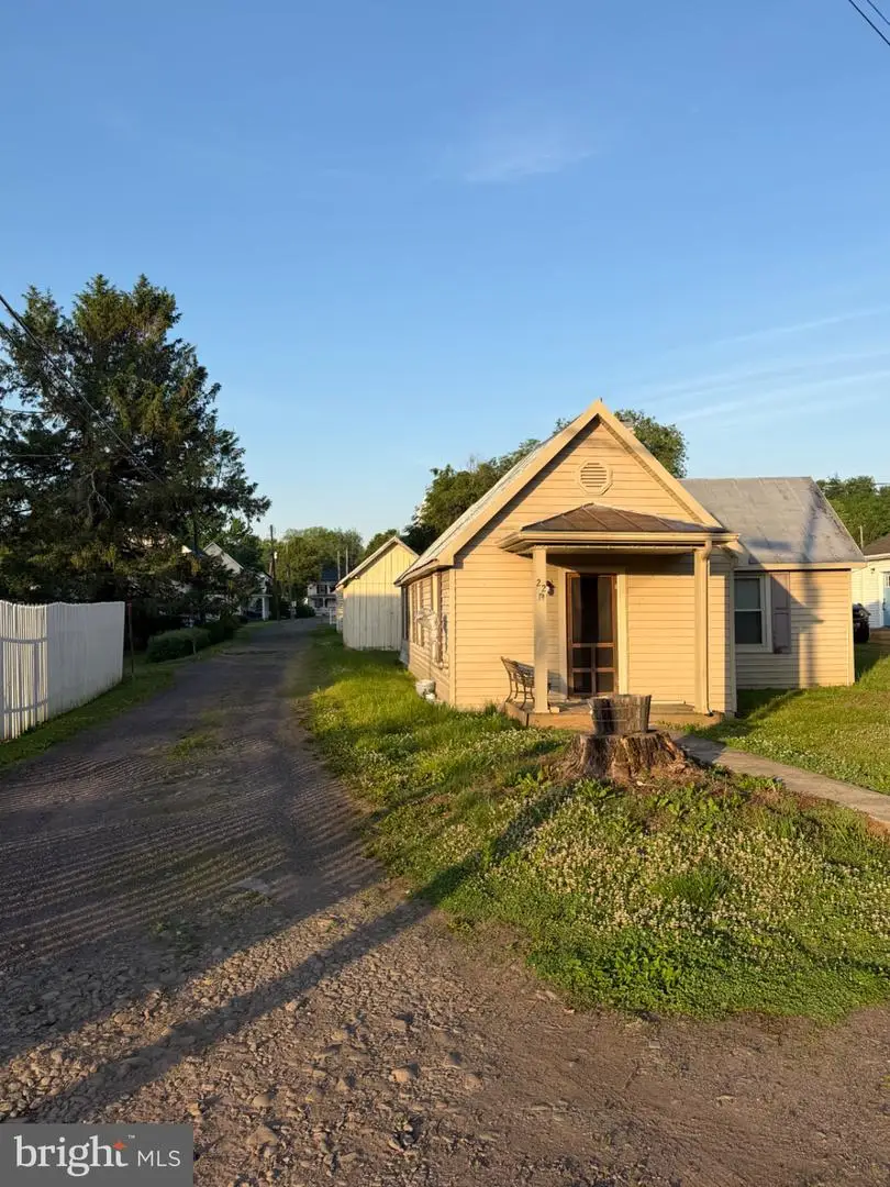 22 Water St, Sperryville, VA 22740 - #2