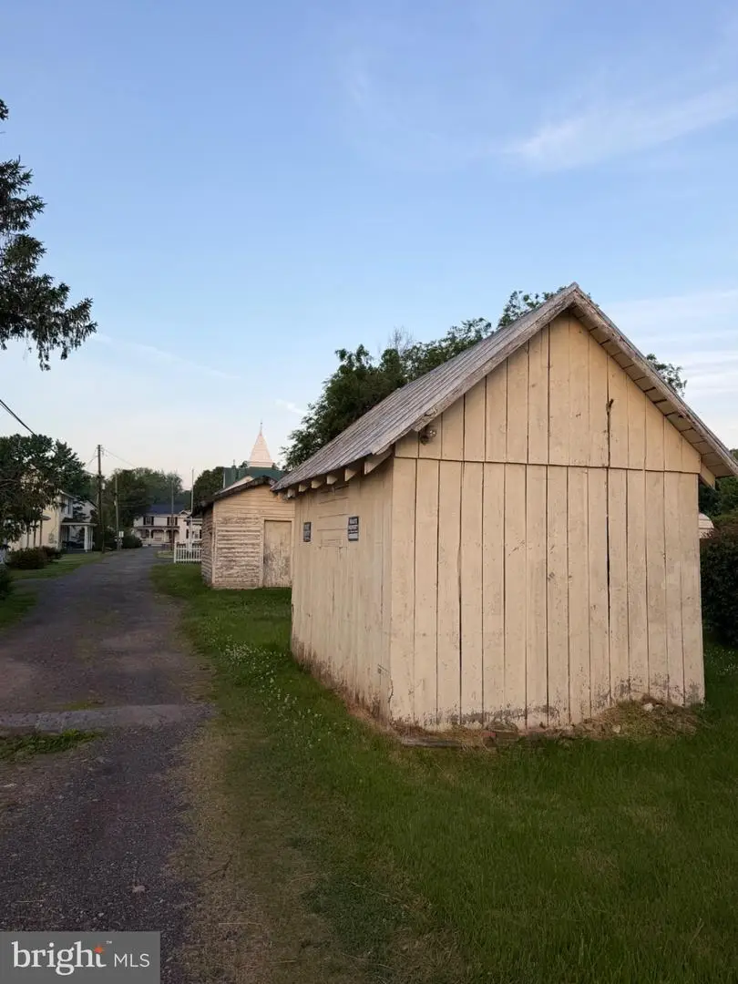 22 Water St, Sperryville, VA 22740 - #3