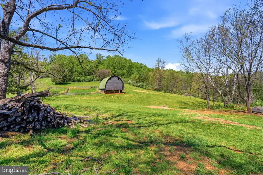 15 Chilton Ln, Sperryville, VA 22740 - #3
