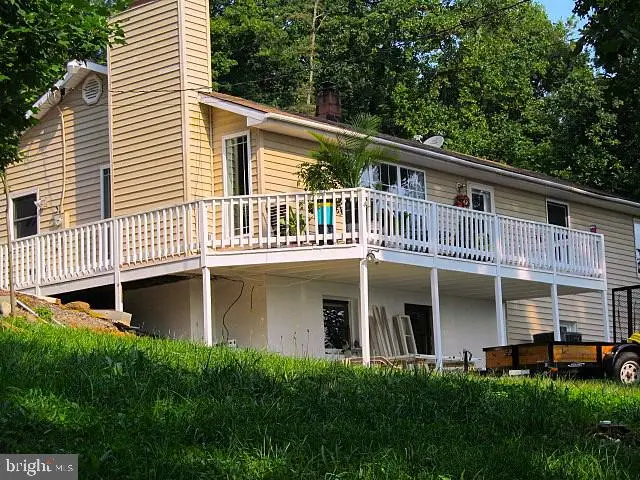 147 Blue Ridge Ave, Chester Gap, VA 22623 - #1