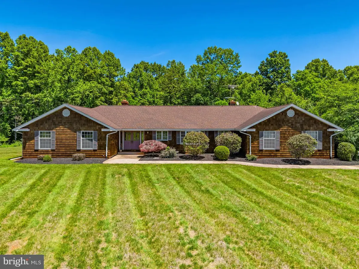 176 Rock Mills Rd, Castleton, VA 22716 - #1