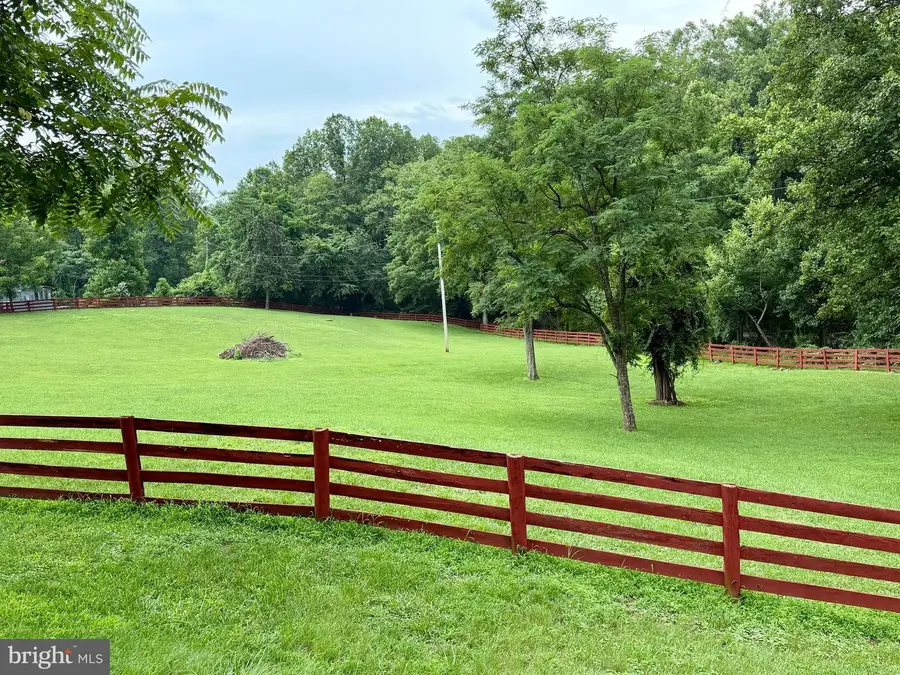 7 Ashby Rd, Sperryville, VA 22740 - #3