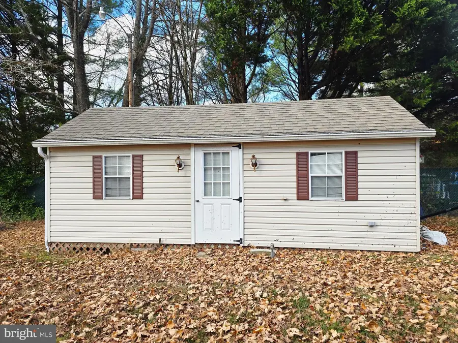 658 Islington Rd, Warsaw, VA 22572 - Image #2