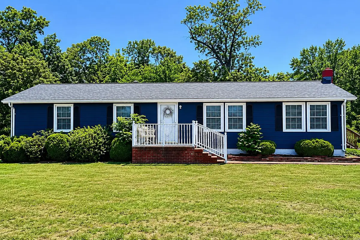 315 Murphys Pl, Warsaw, VA 22572 - #1