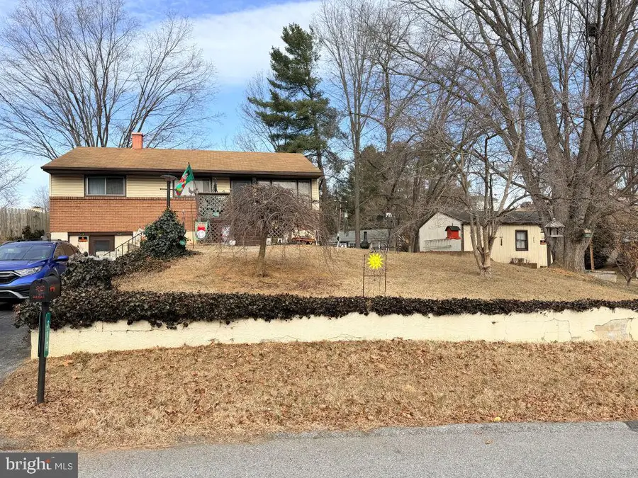 312 Devon Rd, Staunton, VA 24401 - Image #2