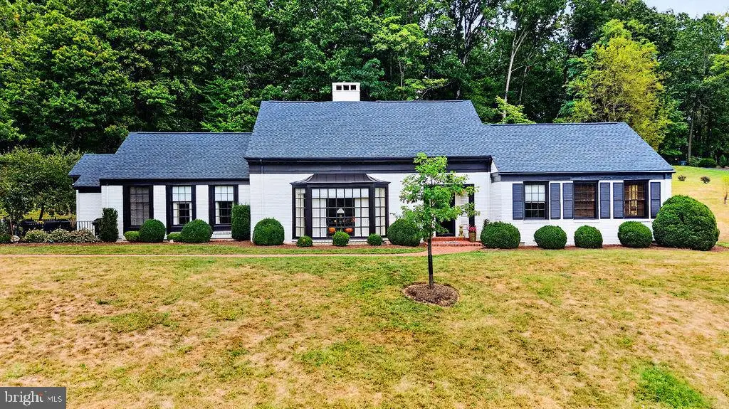 1431 Dogwood Rd, Staunton, VA 24401 - #1