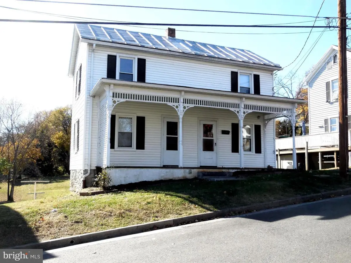 359 W Spring St, Woodstock, VA 22664 - Image #1
