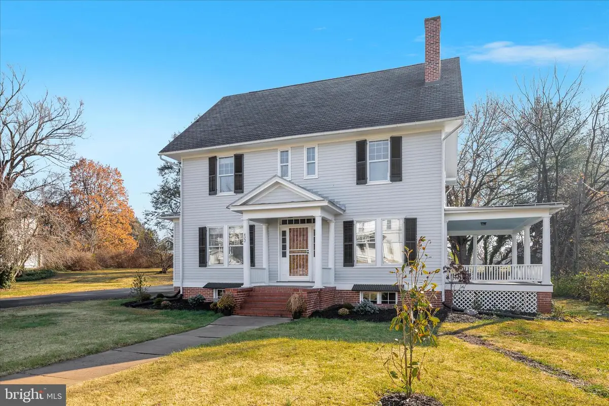 422 N Main St, Woodstock, VA 22664 - Image #1