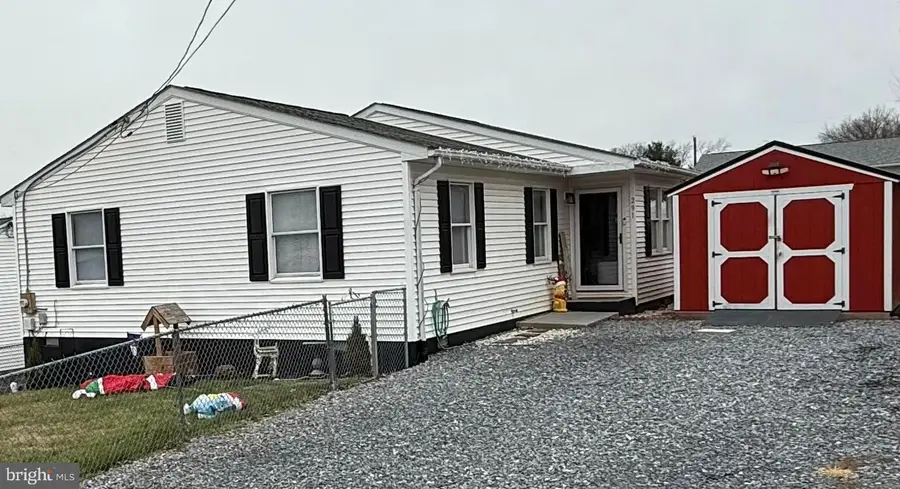 291 Borum St, Strasburg, VA 22657 - Image #2