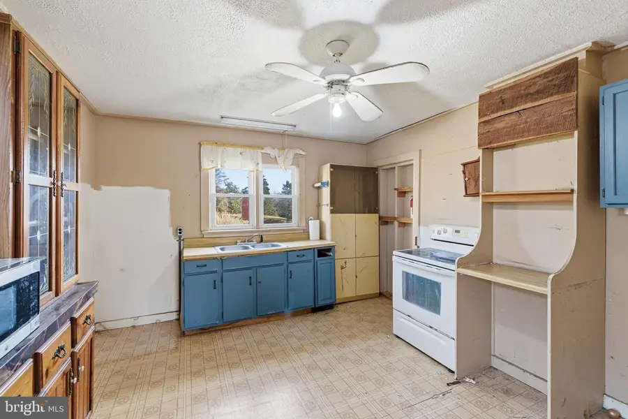 10997 Senedo Rd, Mount Jackson, VA 22842 - Image #2