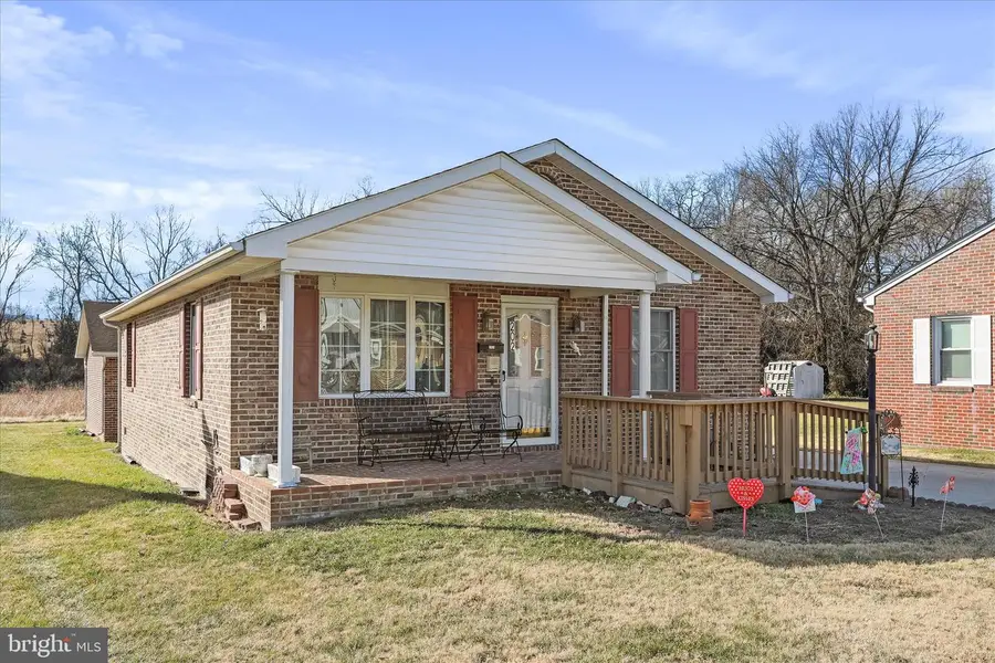 202 Brown St, Strasburg, VA 22657 - Image #3