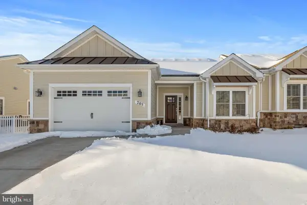 205 Grafton Ct, EDINBURG, VA 22824