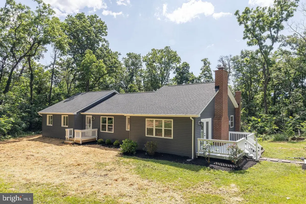 230 Blue Bell Ln, Strasburg, VA 22657 - Image #1