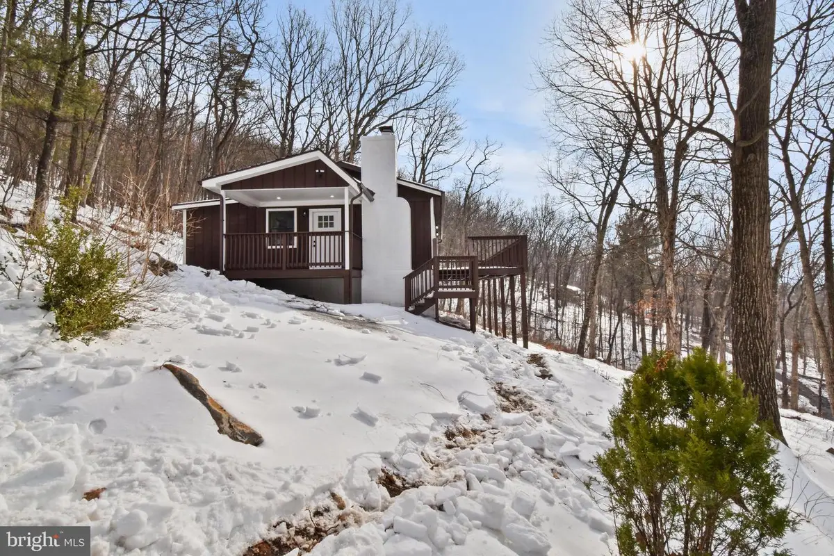 227 Cabin Ln, Mount Jackson, VA 22842 - Image #1