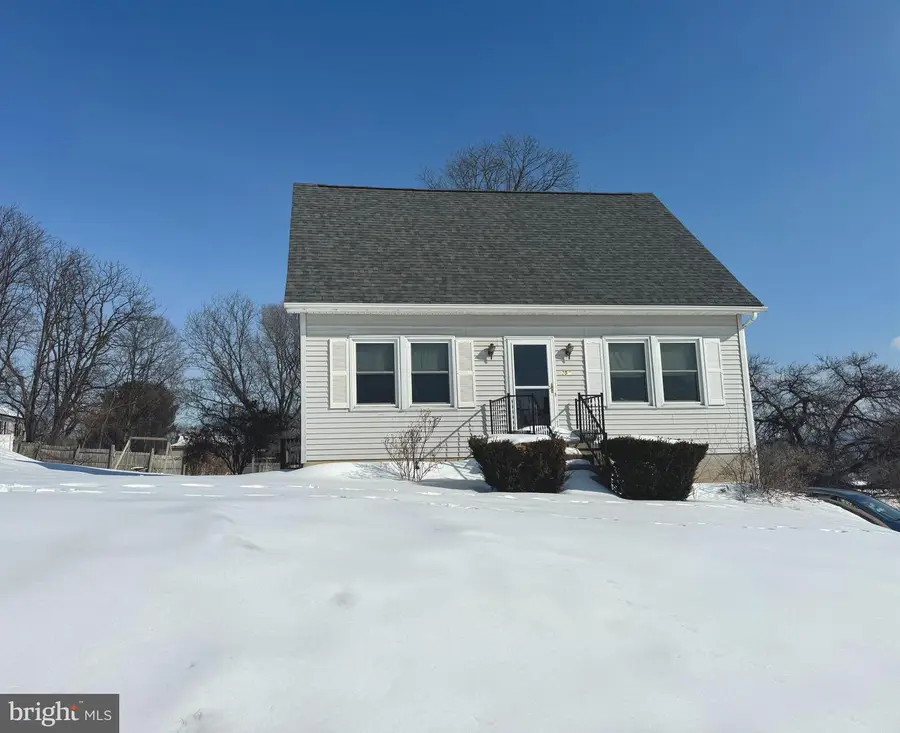 358 W Spring St, Woodstock, VA 22664 - Image #2