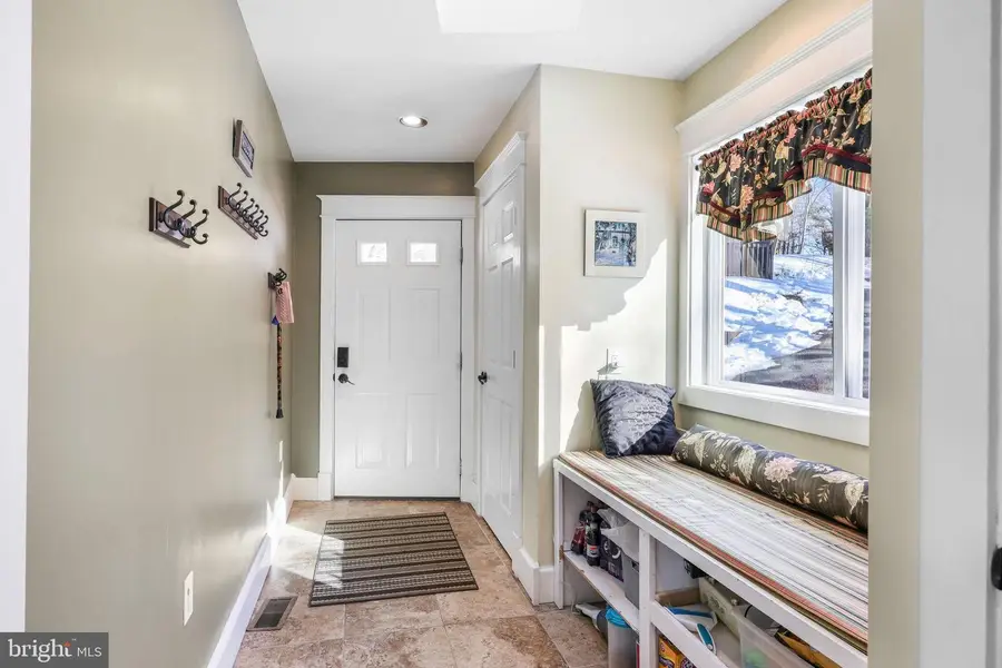 167 Williams Ln, Basye, VA 22810 - Image #2