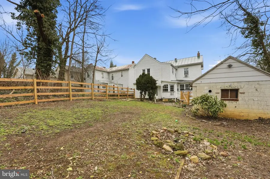 219 N Church St, Woodstock, VA 22664 - #2