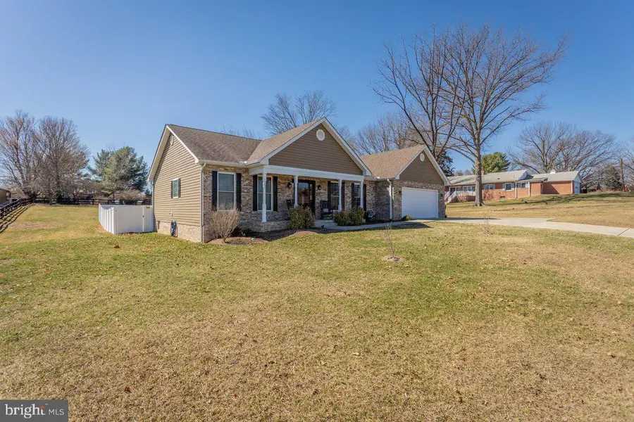 505 W North St, Woodstock, VA 22664 - #3