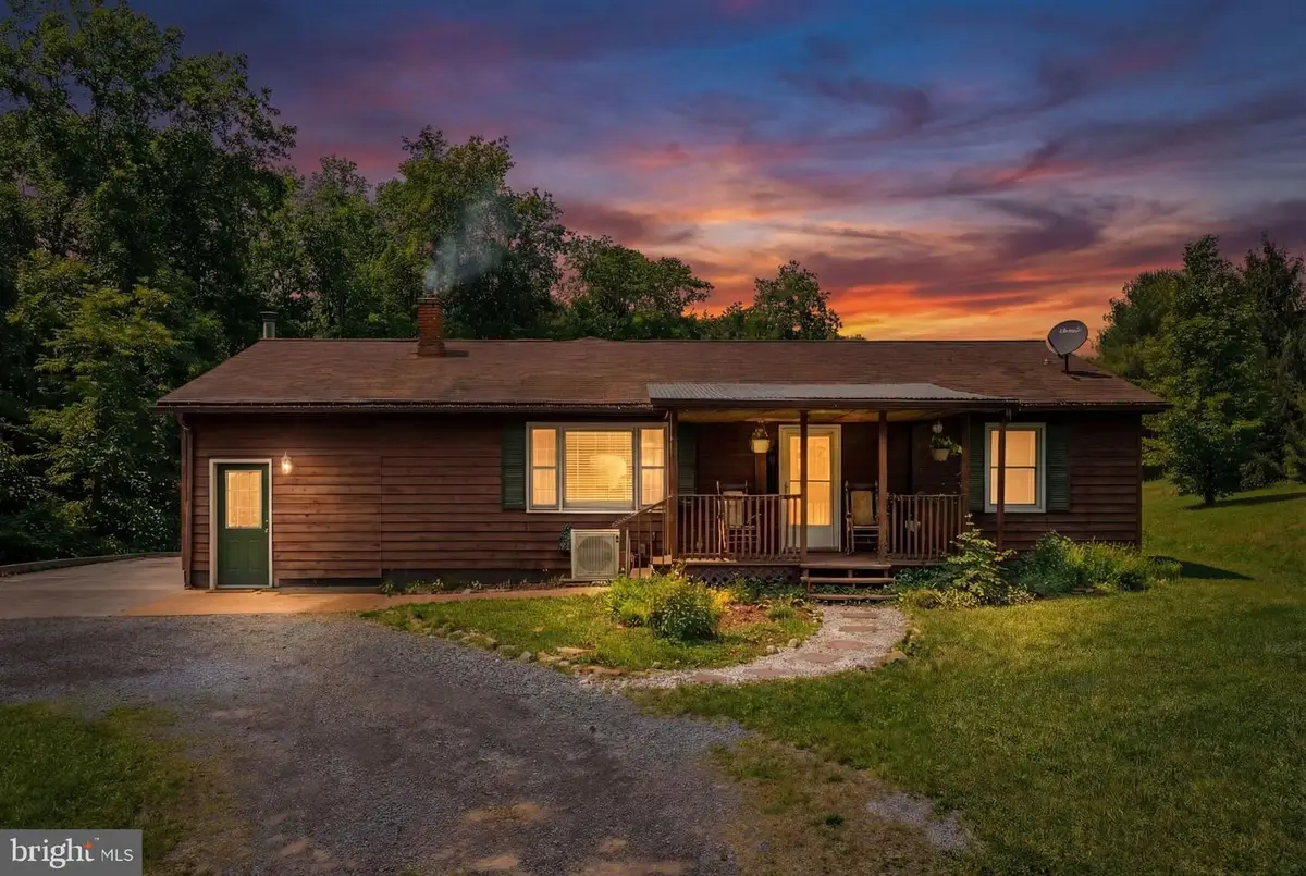 1537 Coal Mine Rd, Strasburg, VA 22657 - #1
