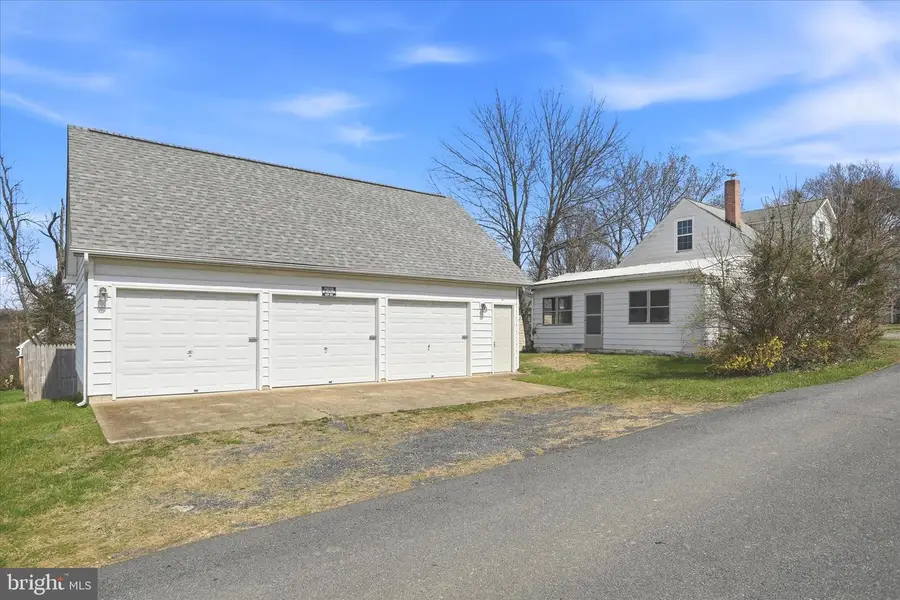 343 Banks Fort Rd, Strasburg, VA 22657 - #2