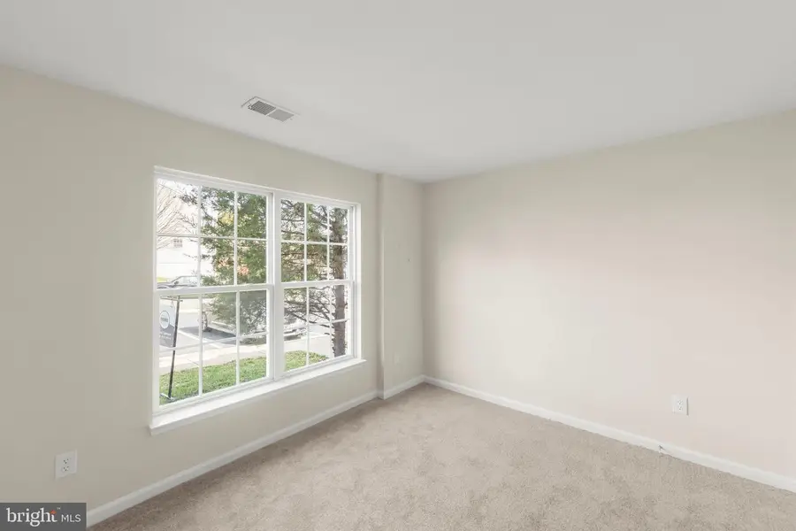 1010 Pendleton Ln, Strasburg, VA 22657 - #3