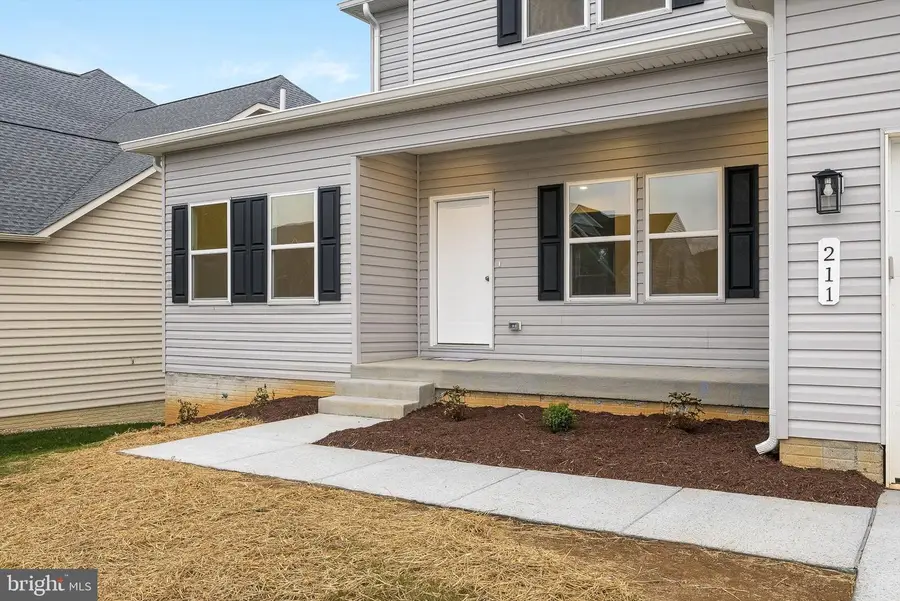211 Princess Caroline Ct, Edinburg, VA 22824 - #3