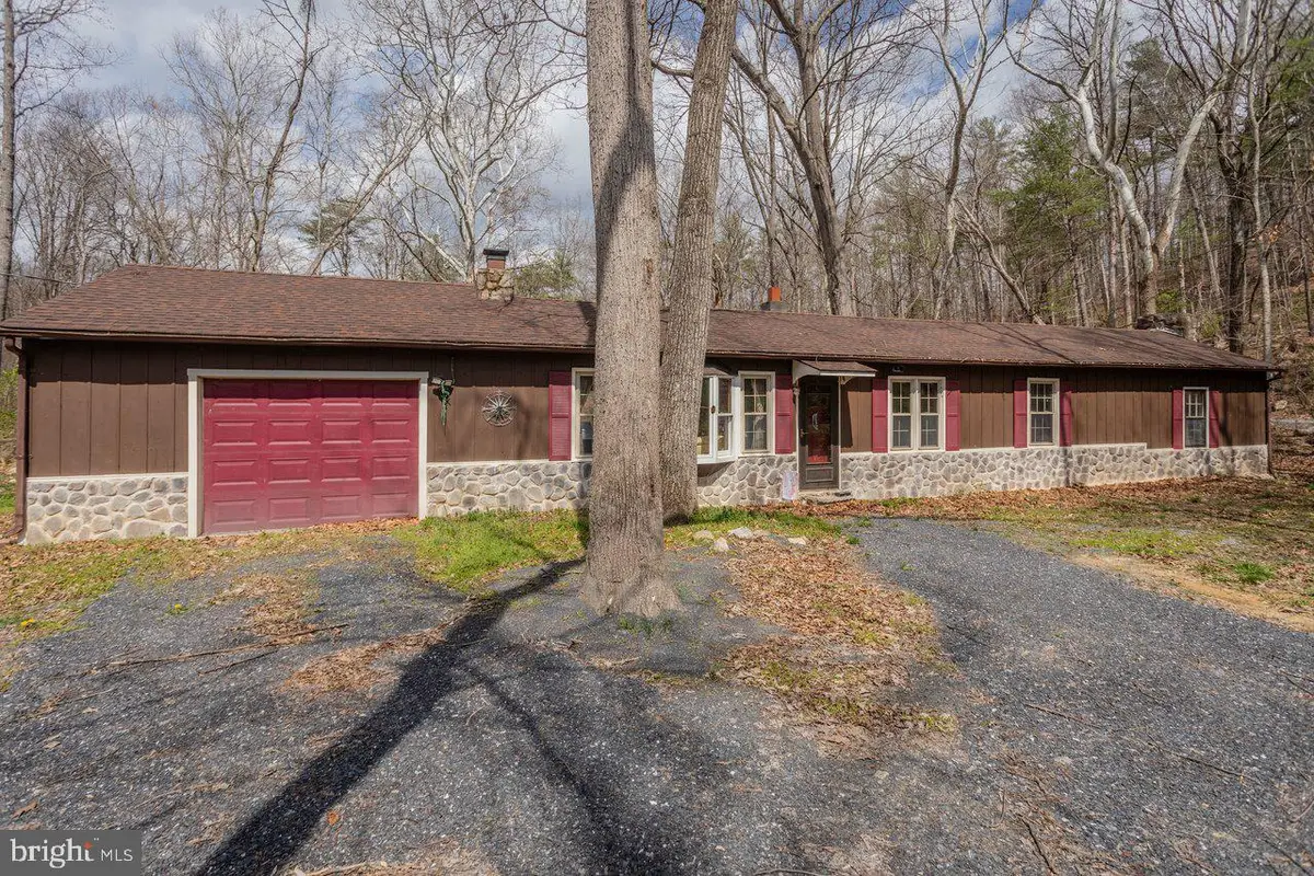 191 Hideaway Farms Rd, Edinburg, VA 22824 - #1