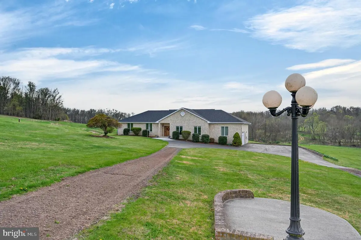 363 Davis Ln, New Market, VA 22844 - #1