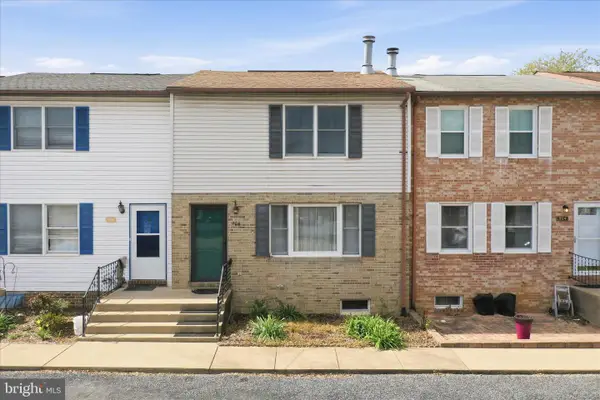 906 Hilltop Dr, WOODSTOCK, VA 22664