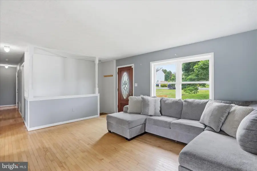 126 Greenleaf Rd, Strasburg, VA 22657 - #2