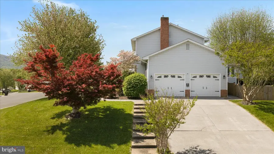 590 Fulton Dr, Strasburg, VA 22657 - #3