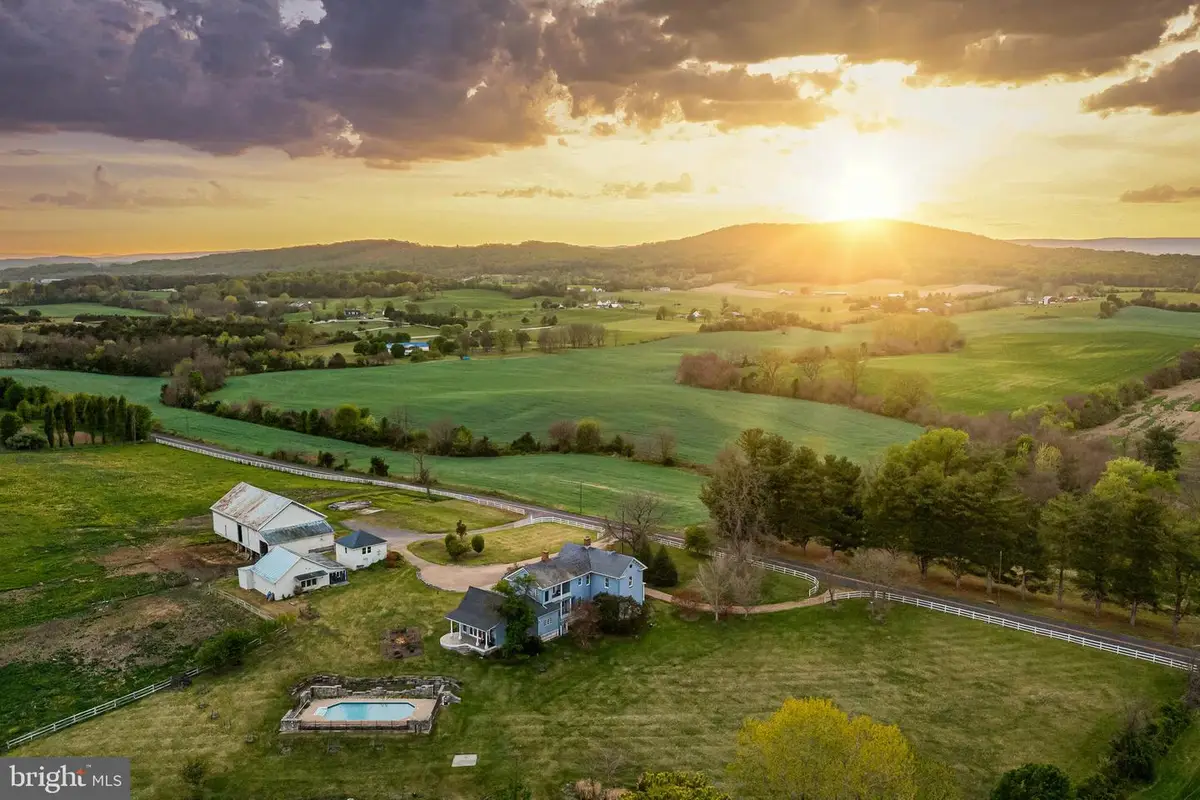 3691 Conicville Rd, Mount Jackson, VA 22842 - #1