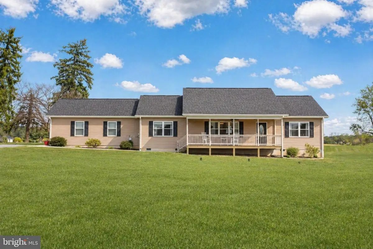 137 Hoover Rd, Woodstock, VA 22664 - #1