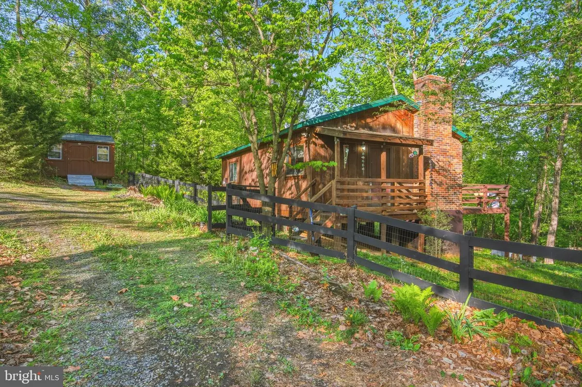 816 Hilltop Ln, Mount Jackson, VA 22842 - #1