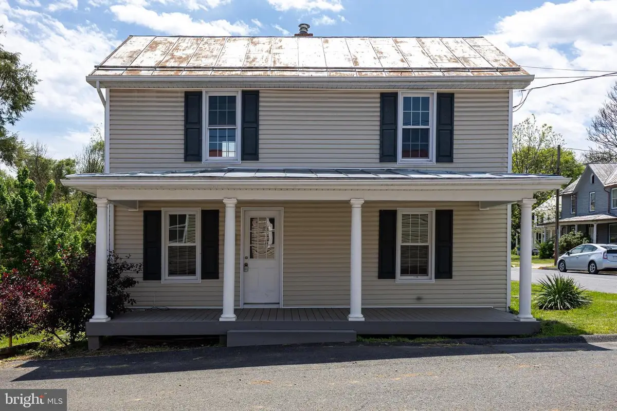 223 W High St, Woodstock, VA 22664 - #1