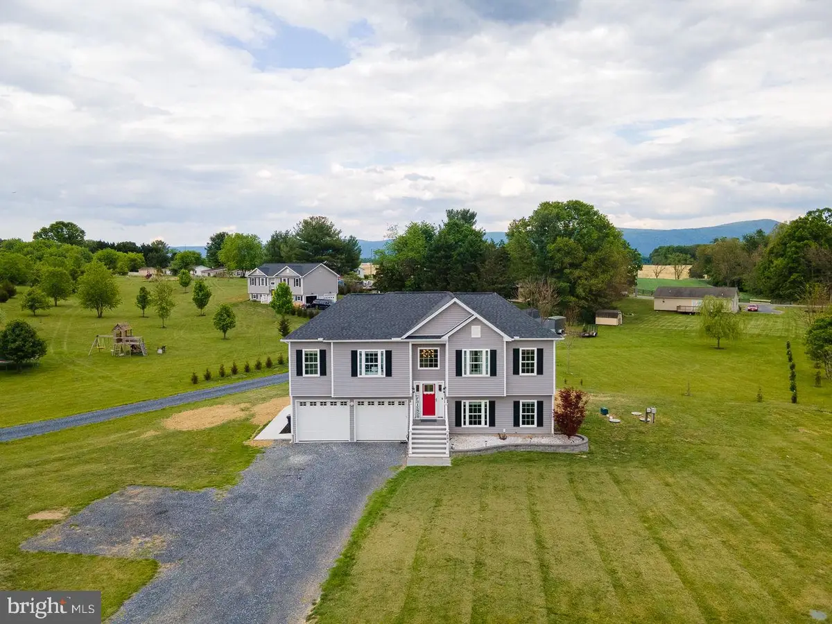 295 Sara Ann Ave, Edinburg, VA 22824 - #1